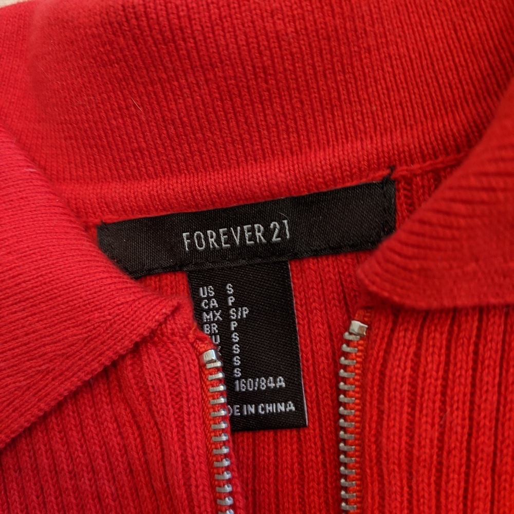 Forever 21 Red Top - Picture 4 of 6